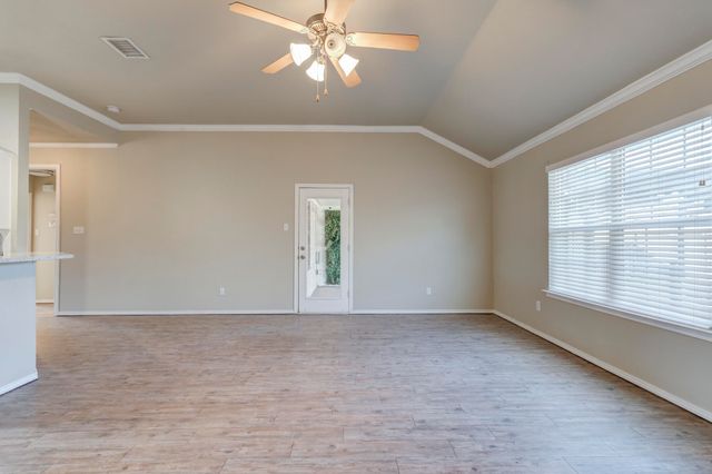 9805 Iola Avenue, Lubbock, TX 79424