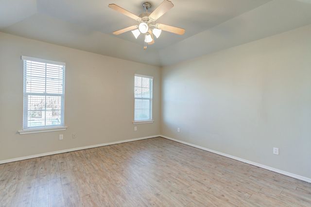 9805 Iola Avenue, Lubbock, TX 79424