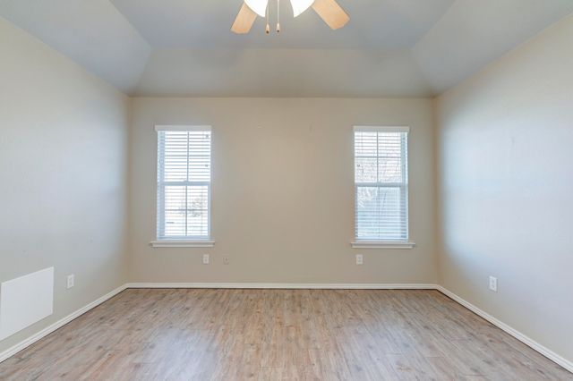 9805 Iola Avenue, Lubbock, TX 79424