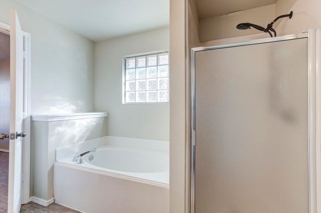 9805 Iola Avenue, Lubbock, TX 79424