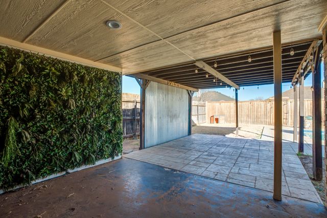 9805 Iola Avenue, Lubbock, TX 79424