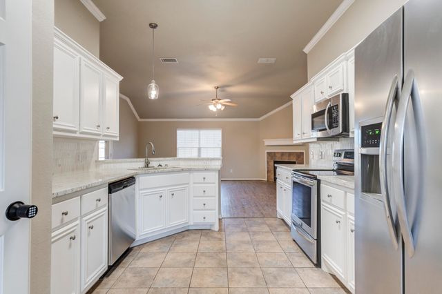 9805 Iola Avenue, Lubbock, TX 79424