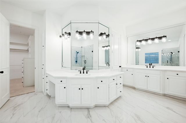 17919 Castle Bend Drive, Dallas, TX 75287