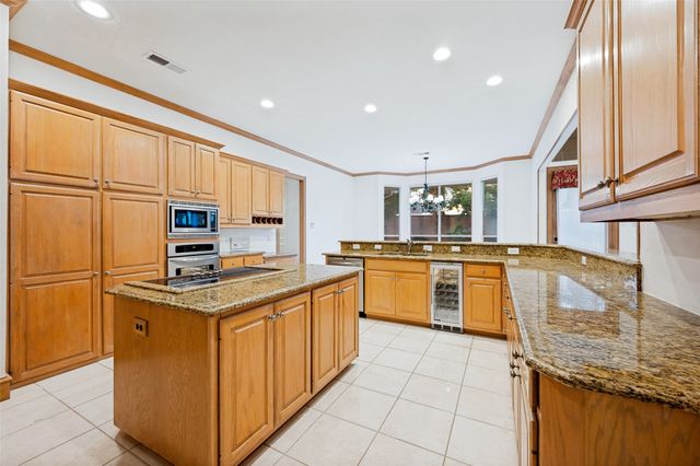 17919 Castle Bend Drive, Dallas, TX 75287