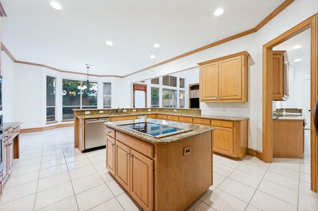 17919 Castle Bend Drive, Dallas, TX 75287