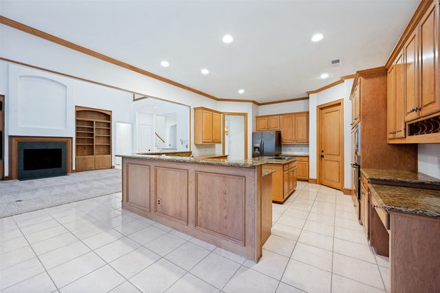 17919 Castle Bend Drive, Dallas, TX 75287