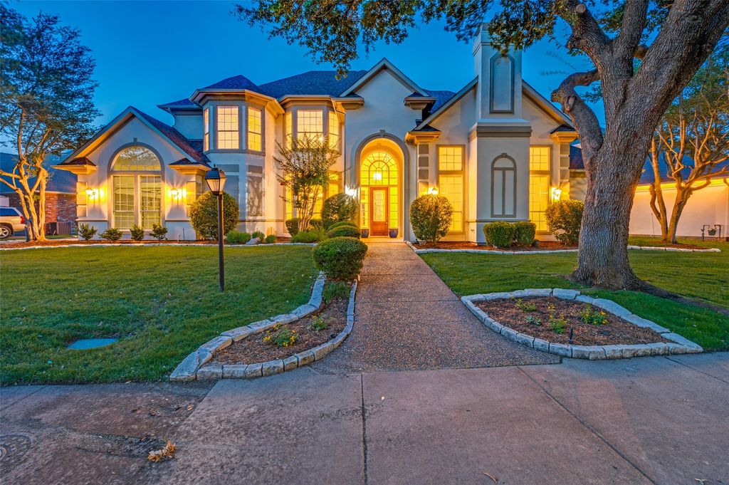17919 Castle Bend Drive, Dallas, TX 75287