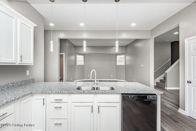 814 Cecil Ave, Louisville, KY 40211