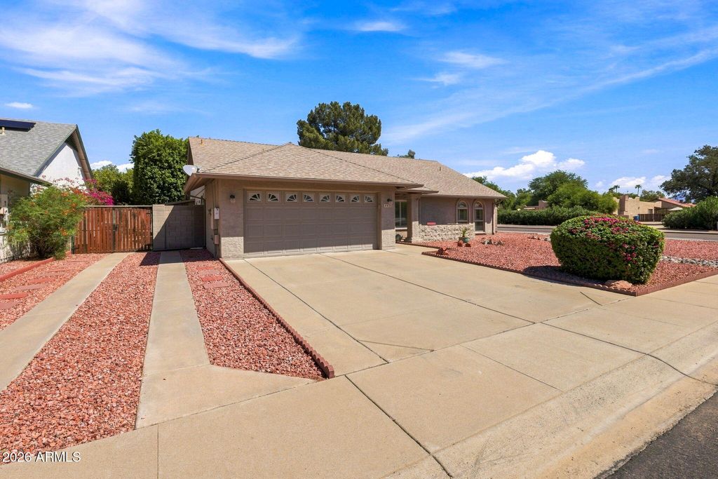 4352 E Blanche Drive, Phoenix, AZ 85032 — exterior