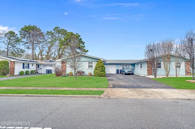 11 The Boulevard, Brick, NJ 08724