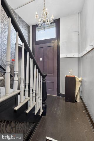 22 S 2ND ST, Columbia, PA 17512