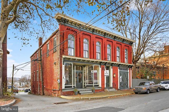 22 S 2ND ST, Columbia, PA 17512