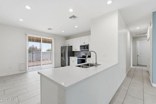 11546 E 4TH Avenue, Apache Junction, AZ 85120