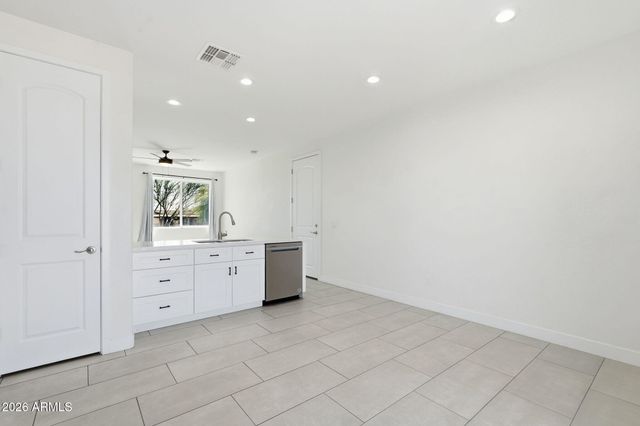 11546 E 4TH Avenue, Apache Junction, AZ 85120