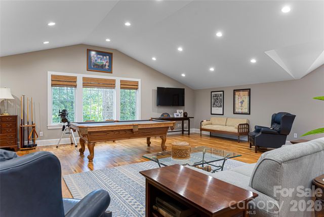 711 Shawnee Trail, Asheville, NC 28805