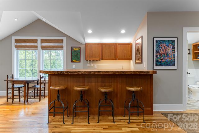 711 Shawnee Trail, Asheville, NC 28805