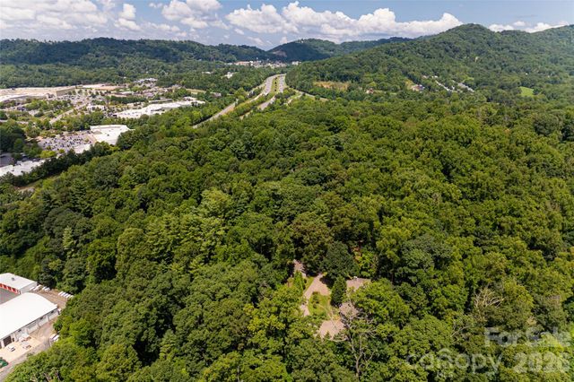 711 Shawnee Trail, Asheville, NC 28805