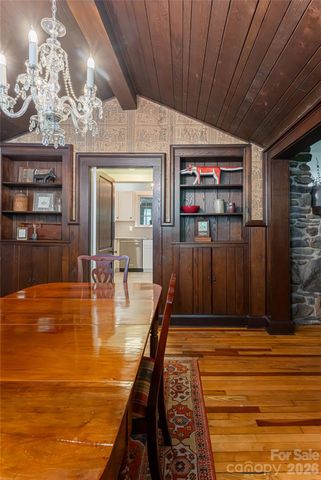 711 Shawnee Trail, Asheville, NC 28805