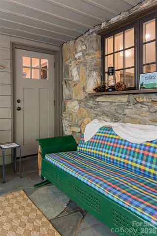 711 Shawnee Trail, Asheville, NC 28805