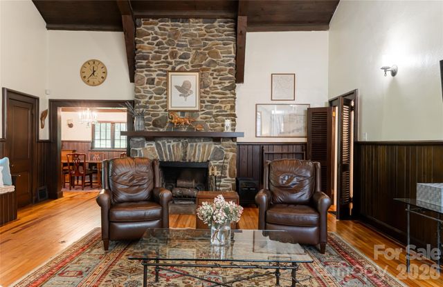 711 Shawnee Trail, Asheville, NC 28805