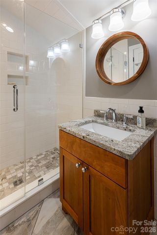 711 Shawnee Trail, Asheville, NC 28805