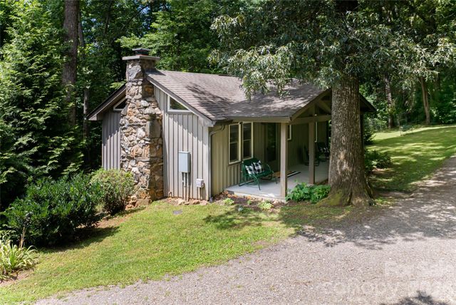 711 Shawnee Trail, Asheville, NC 28805