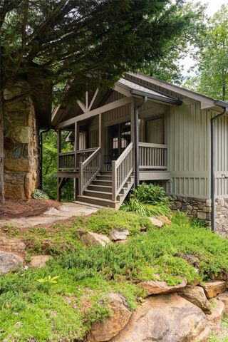 711 Shawnee Trail, Asheville, NC 28805
