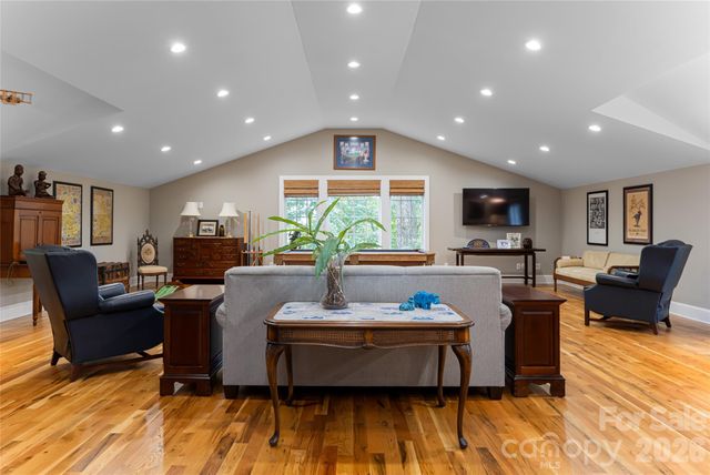 711 Shawnee Trail, Asheville, NC 28805