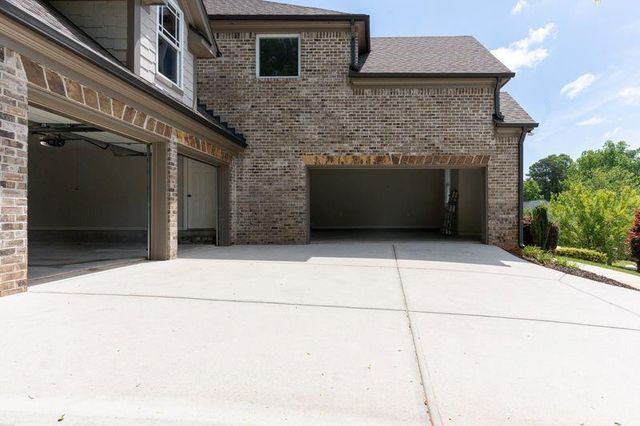 3079 Hidden Falls Drive, Buford, GA 30519
