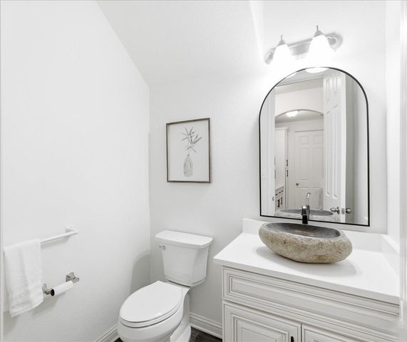 1101 Feather Reed DR, Leander, TX 78641