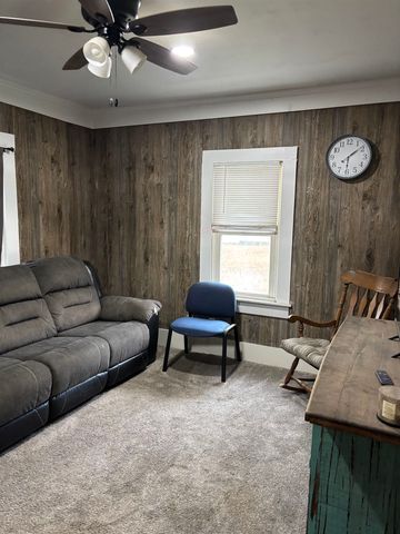 721 N Star St, El Dorado, KS 67042