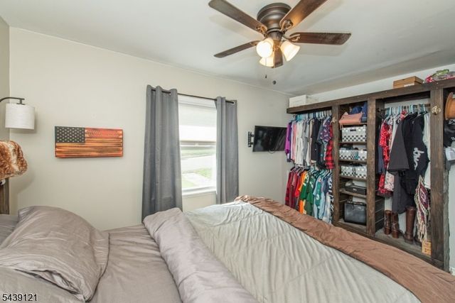123 Idalroy Trl, Hopatcong Boro, NJ 07843