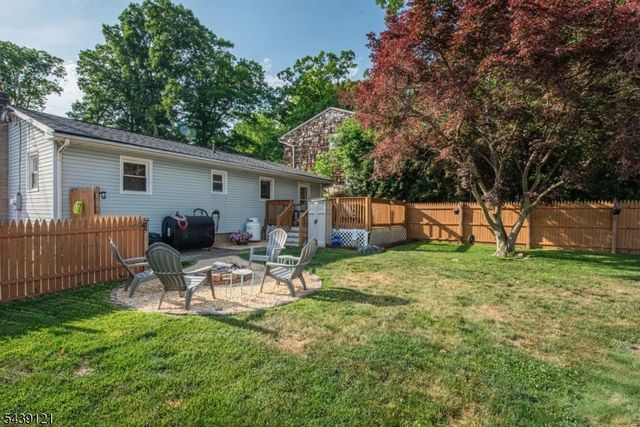 123 Idalroy Trl, Hopatcong Boro, NJ 07843