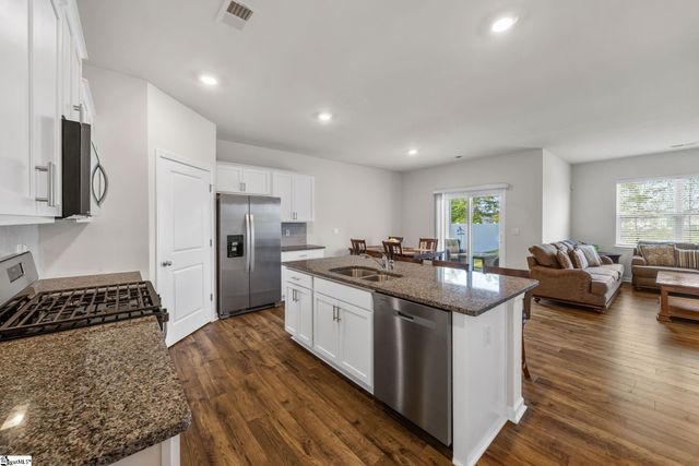 16 Oak Edge Lane, Greer, SC 29651