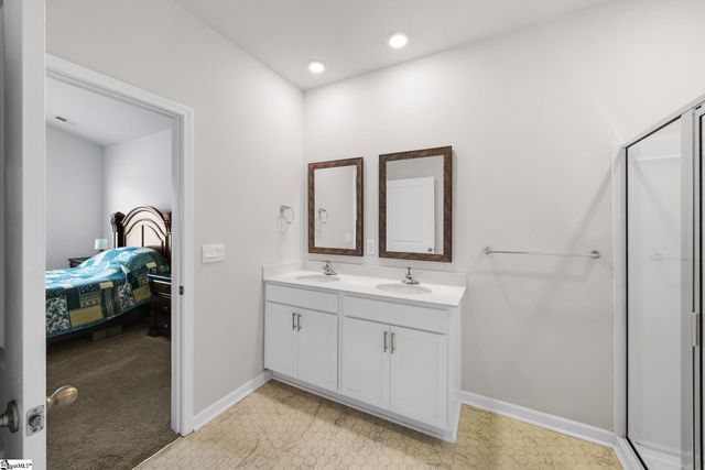 16 Oak Edge Lane, Greer, SC 29651