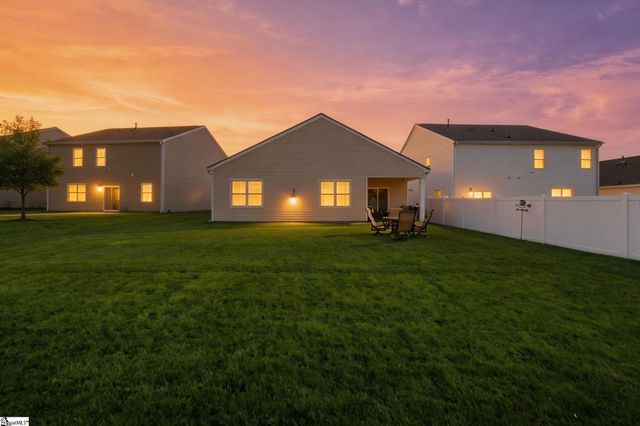 16 Oak Edge Lane, Greer, SC 29651