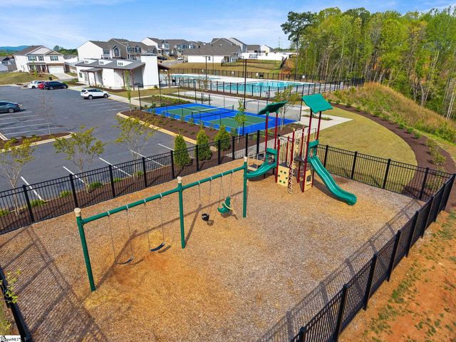 16 Oak Edge Lane, Greer, SC 29651