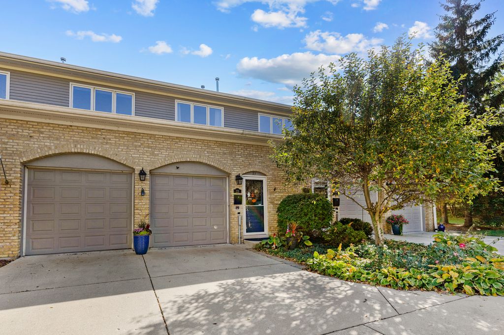 23 Rienzi Lane, Highwood, IL 60040 — exterior