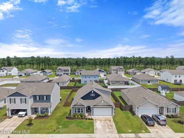 8327 E Highcroft Drive NE, Leland, NC 28451