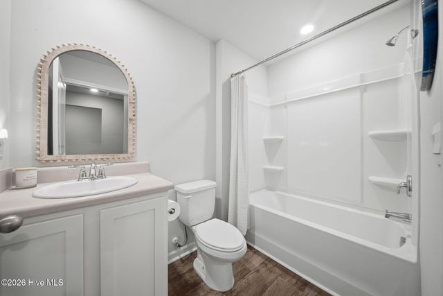 8327 E Highcroft Drive NE, Leland, NC 28451