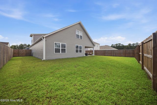 8327 E Highcroft Drive NE, Leland, NC 28451