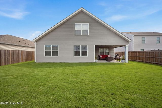 8327 E Highcroft Drive NE, Leland, NC 28451
