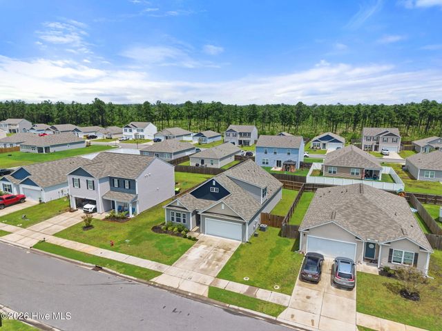 8327 E Highcroft Drive NE, Leland, NC 28451