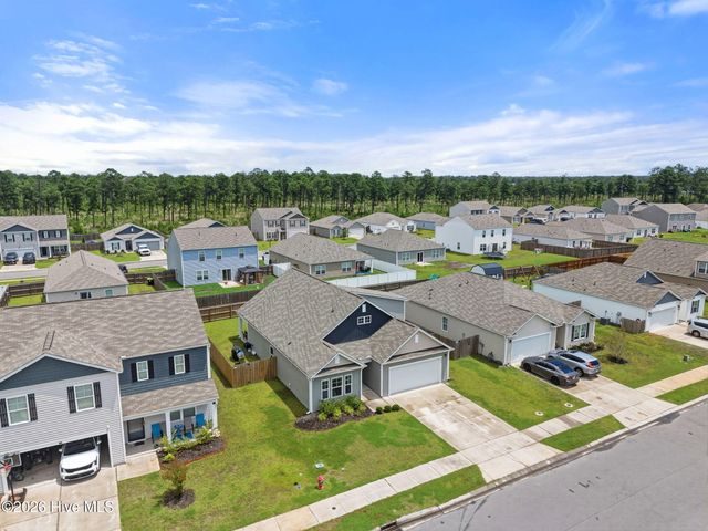 8327 E Highcroft Drive NE, Leland, NC 28451