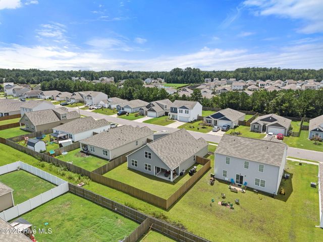 8327 E Highcroft Drive NE, Leland, NC 28451