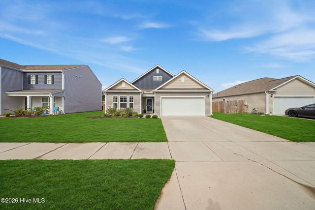 8327 E Highcroft Drive NE, Leland, NC 28451