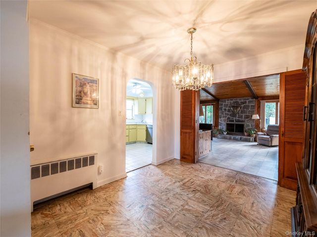 556 Jackson Street, Baldwin, NY 11510