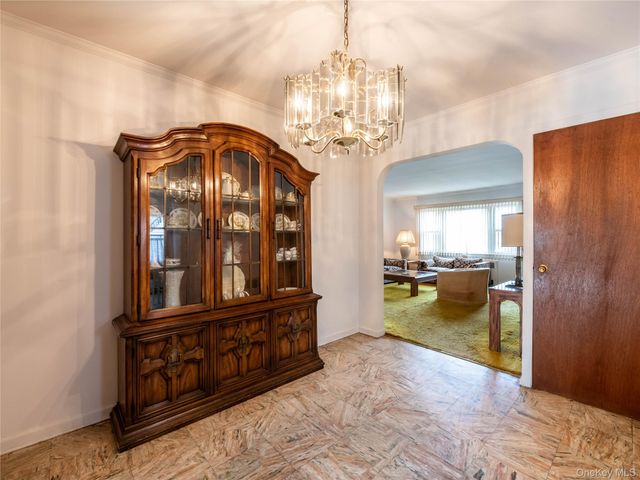 556 Jackson Street, Baldwin, NY 11510