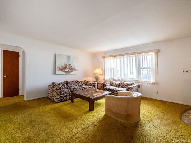 556 Jackson Street, Baldwin, NY 11510