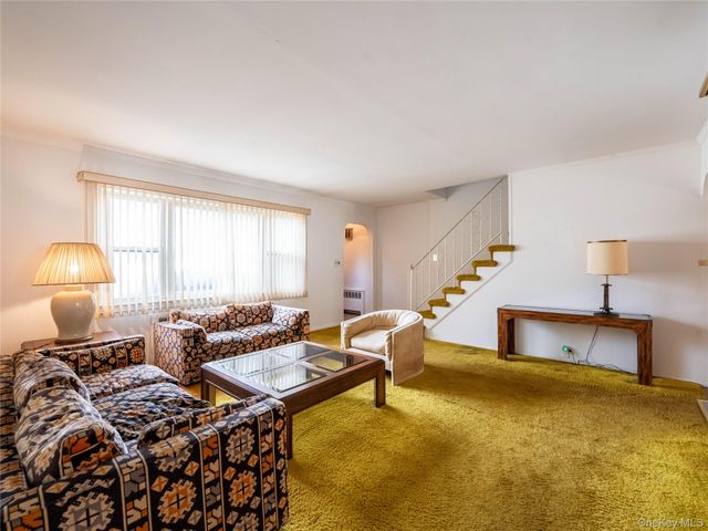 556 Jackson Street, Baldwin, NY 11510